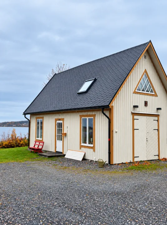 Lakeside Cottage in Örnsköldsvik – 2 Bedrooms, Sauna & Beautiful Views